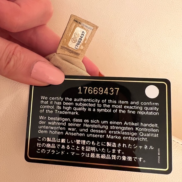 Chanel Chateau Versailles ivory medium boy bag RARE - Picture 3 of 16